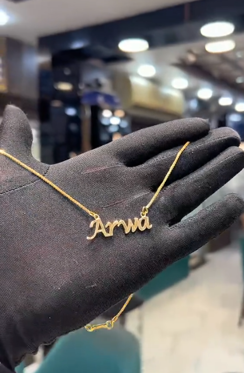 Custom necklace in Udru&English