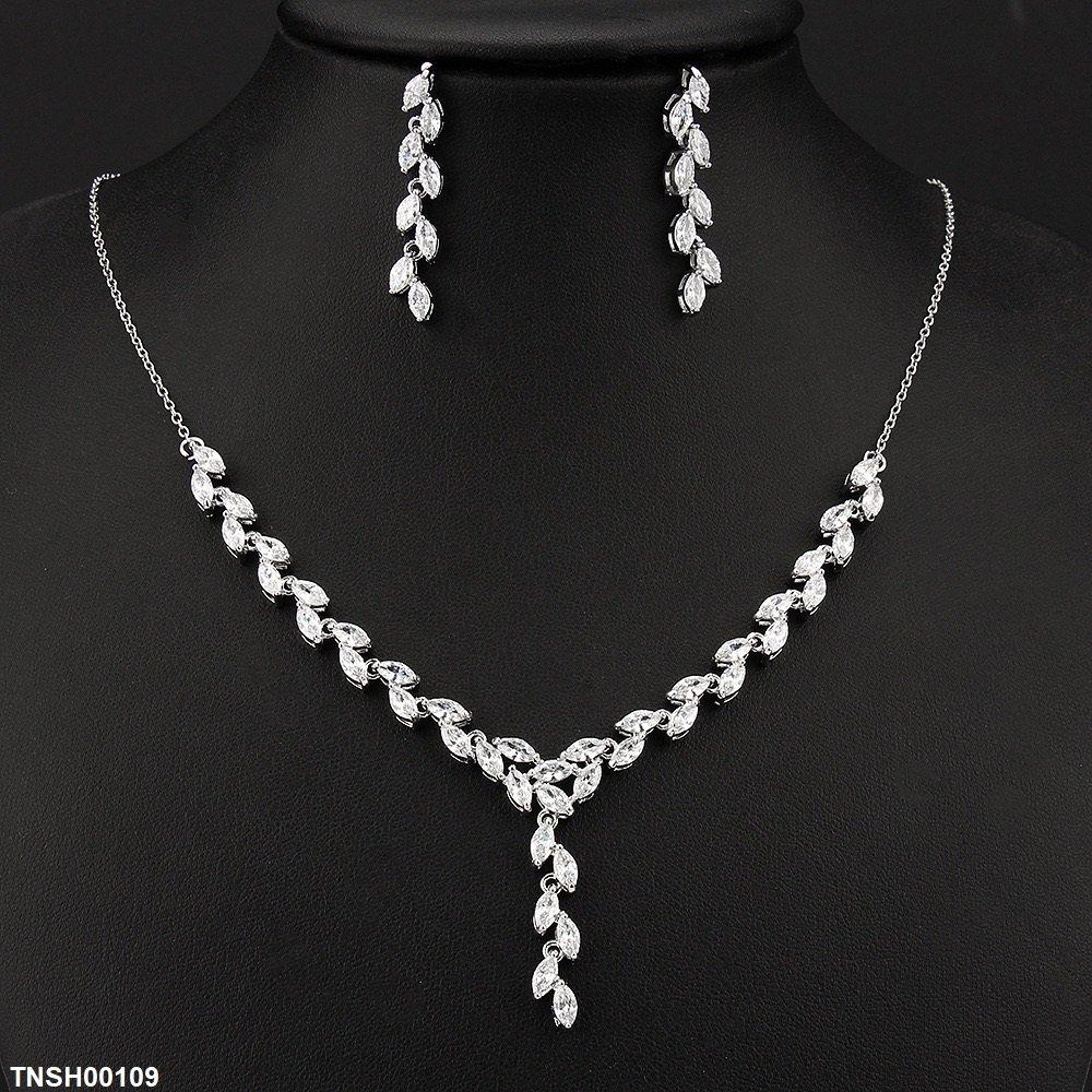 Tear Stone Necklace Set